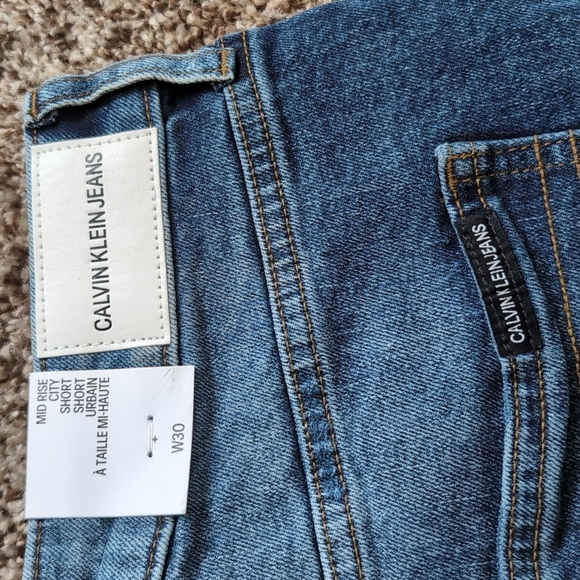 Calvin Klein Jean Shorts Mid Rise City Short Women's Size 30 NEW - Picture 7 of 8